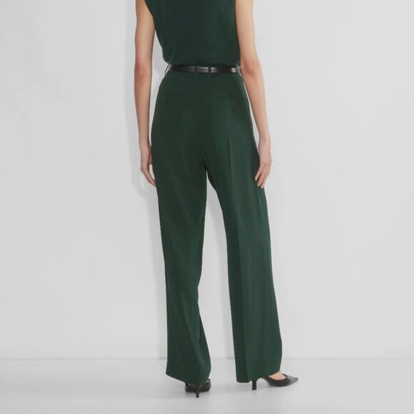NWT - Aritzia - Babaton Agency Pant, Color Scarab, Size 2, Material Mirror Crepe - Picture 2 of 3